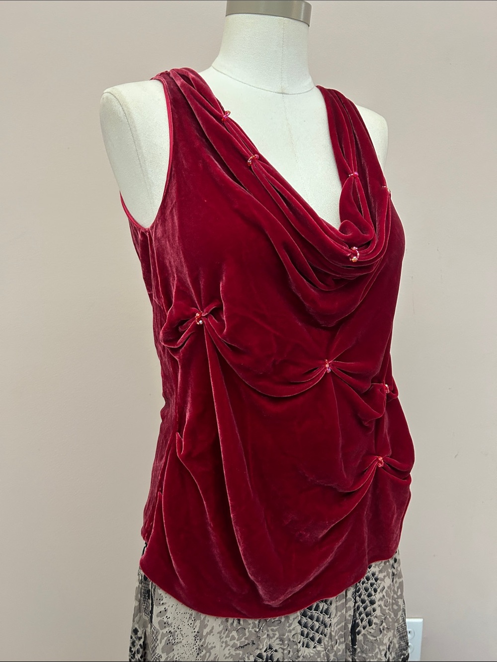 VTG Renato Rucci Paris Velvet Knot-Detail Cowl Neck Camisole - Fuchsia romantic